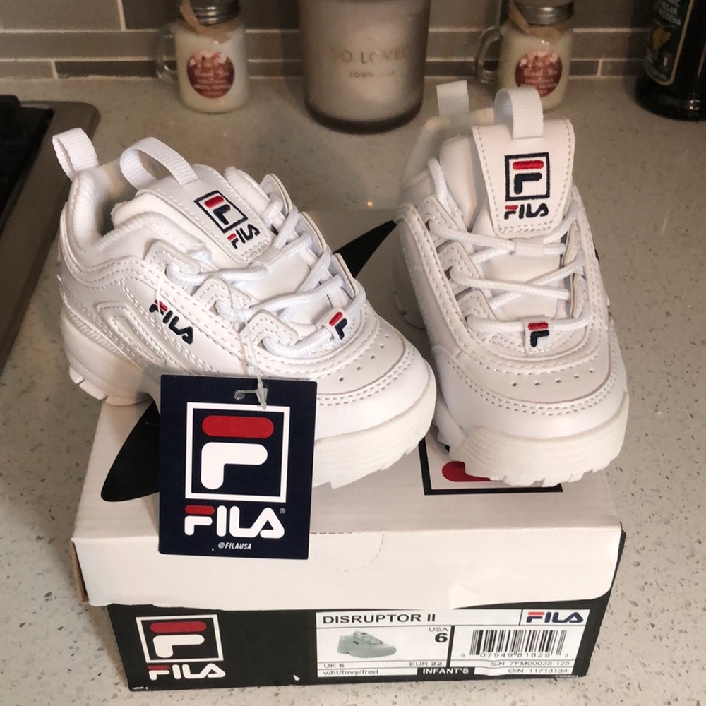 NWT Toddler Size 6 Fila Disruptor